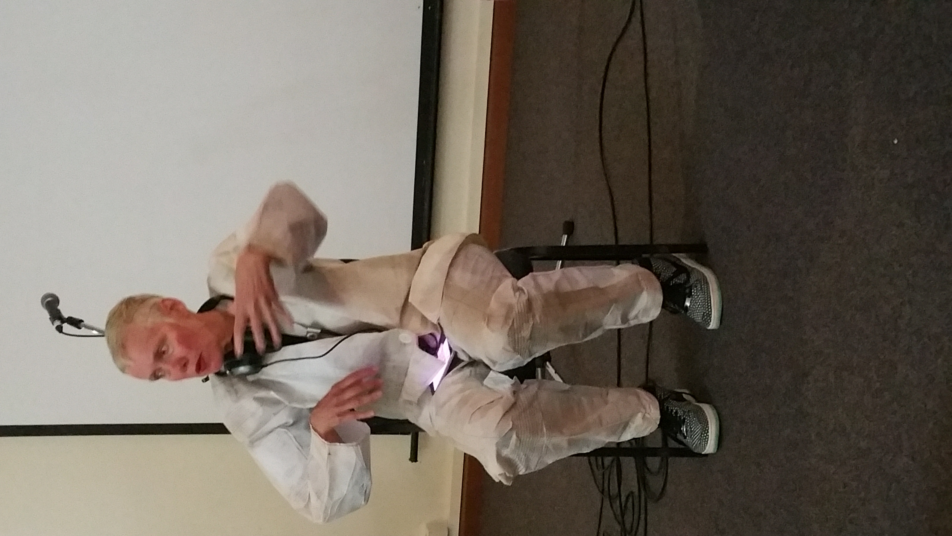 The Darkening — V Barratt performing, Somatechnics Conference, Byron Bay, 2016